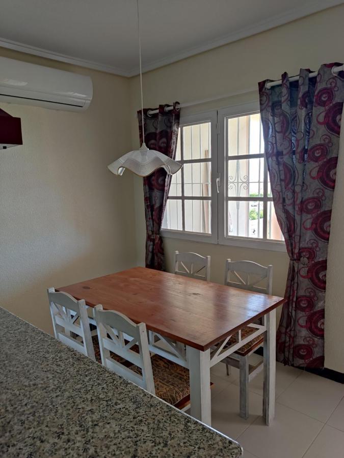 Confortable Apartamento Con Vistas Al Mar Torrevieja Exteriör bild