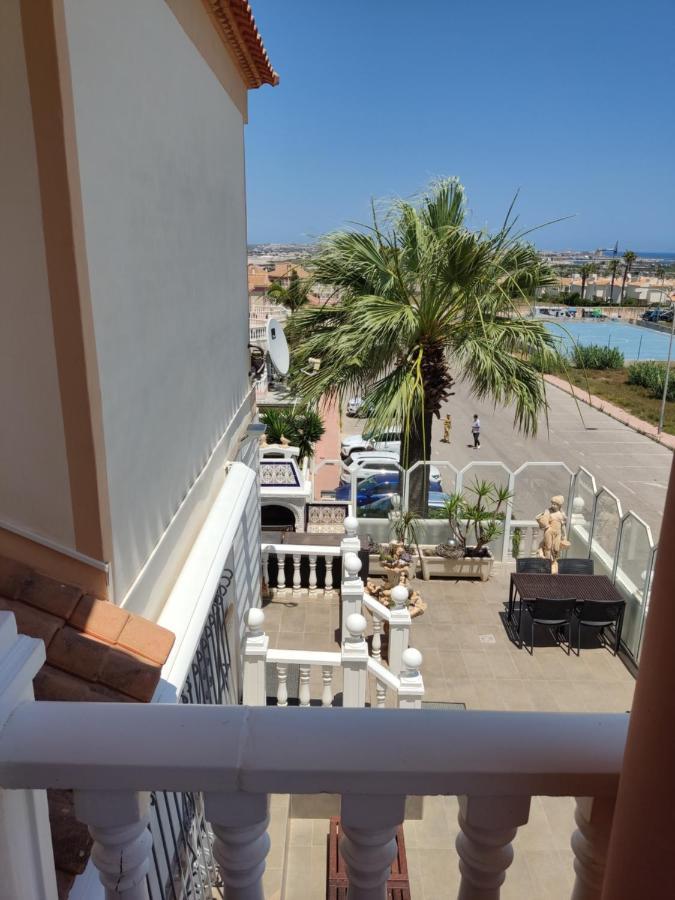Confortable Apartamento Con Vistas Al Mar Torrevieja Exteriör bild